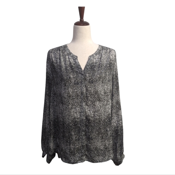 Kenar Tops - 4/$12 Kenar Gray Animal Print Long Sleeve Blouse Hidden Button Down size Large
